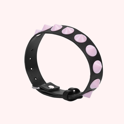 Pink willow nail leather collar